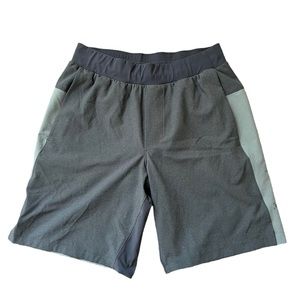 Lululemon T.H.E. Short Lined Amphibious 9" - Like New Condition - Medium